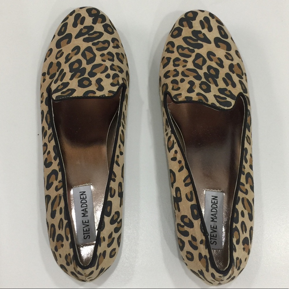 NWOT Steve Madden Leather Flats